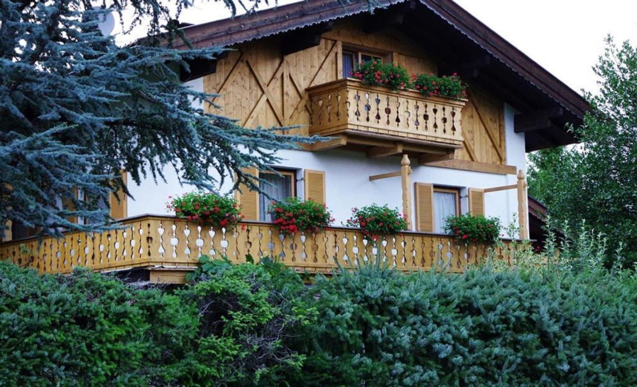 Gaestehaus Loedermann Гармиш-Партенкирхен Экстерьер фото